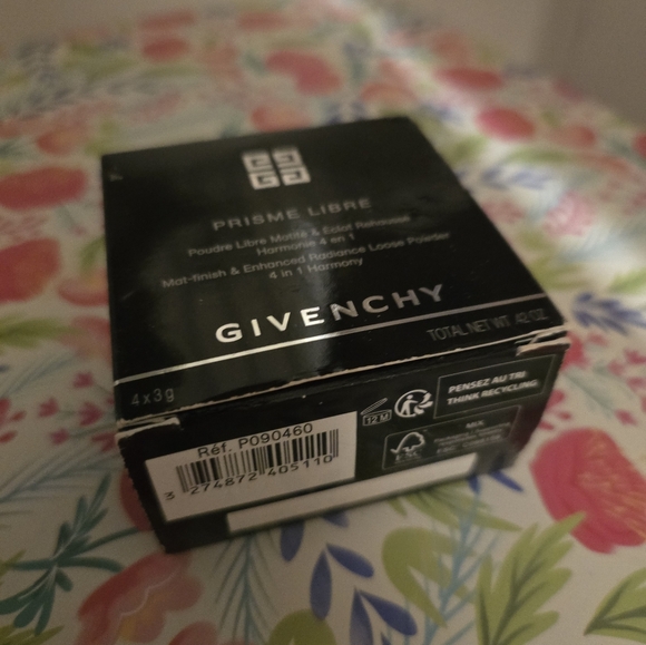 COPY - Givenchy prisme Libre setting powder - Picture 2 of 6